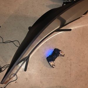 Curved gaming monitor